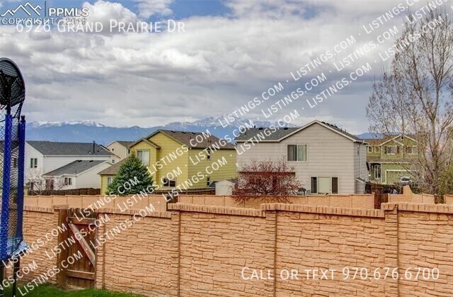 Building Photo - 6926 Grand Prairie Dr