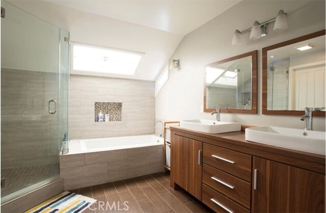 Building Photo - 2123 Yacht Yankee