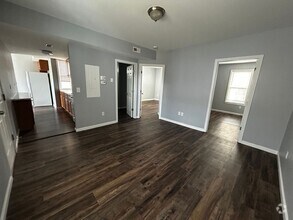 Building Photo - Bright and Beautiful Second Floor 2 Bedroo...