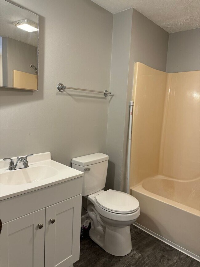 Building Photo - 1117 Hyman St