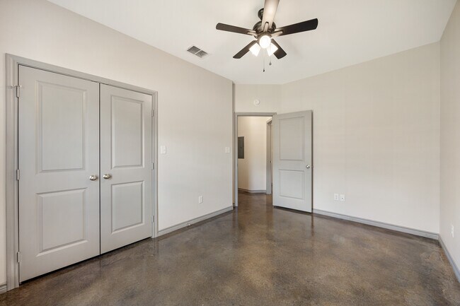 Building Photo - 10407 County Rd 2180