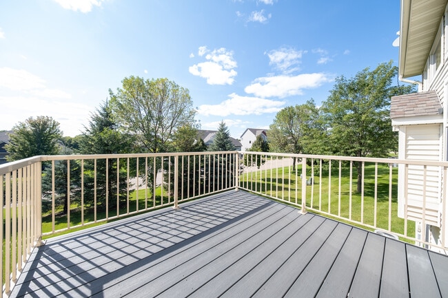 Building Photo - 9726 St Andrews Dr