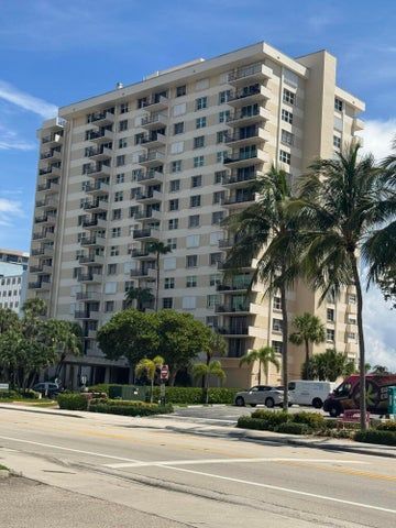 Building Photo - 1900 S Ocean Blvd
