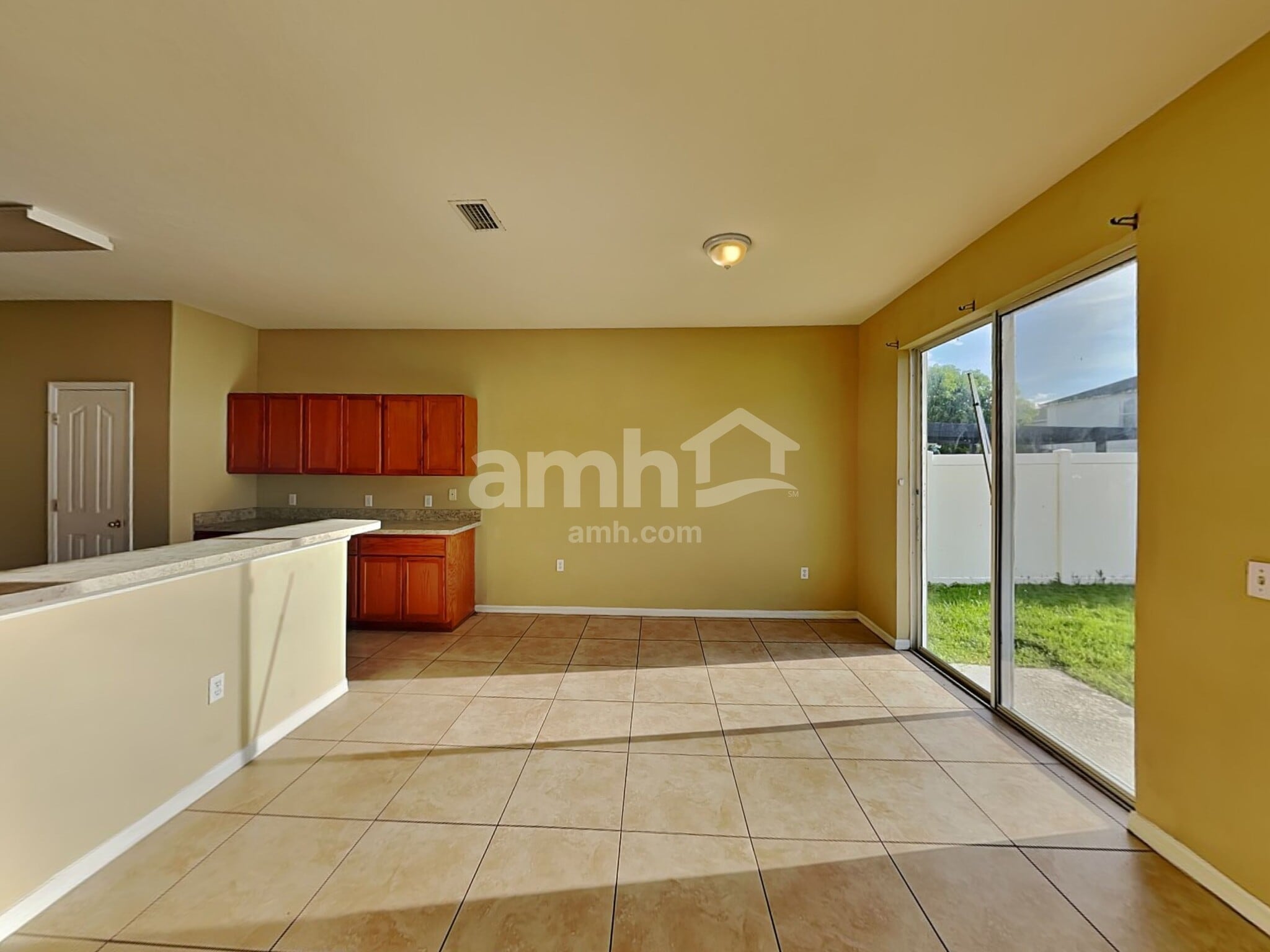 Building Photo - 12110 Fern Haven Ave