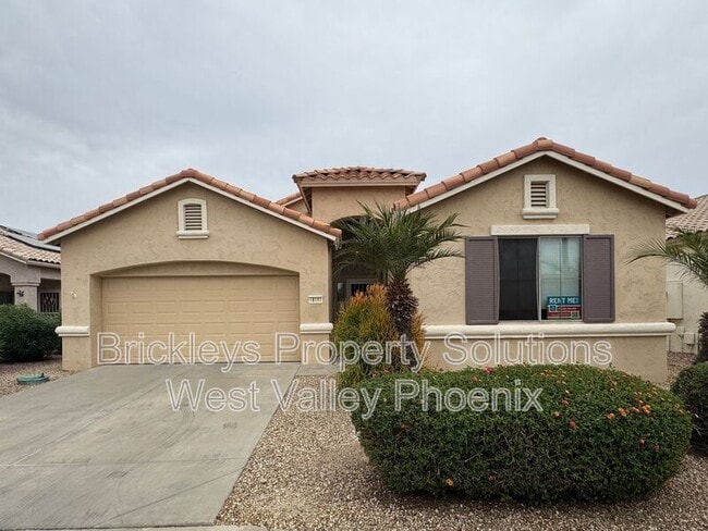 Building Photo - 18151 N Fiesta Dr