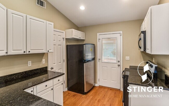 Building Photo - 1822 Drayton Dr