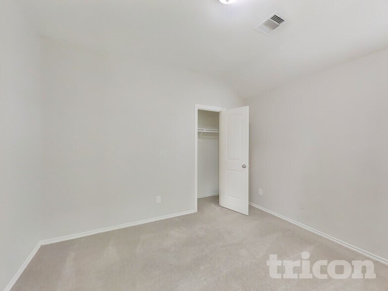 Building Photo - 1411 Seagler Pond Ln