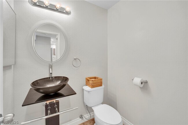 Building Photo - 8136 Spur Ct