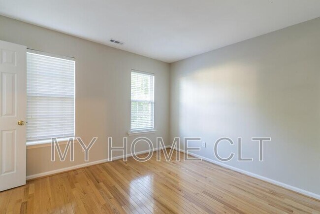 Building Photo - 12417 Ivey Creek Dr