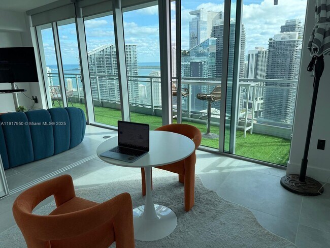 Building Photo - 92 SW 3rd St