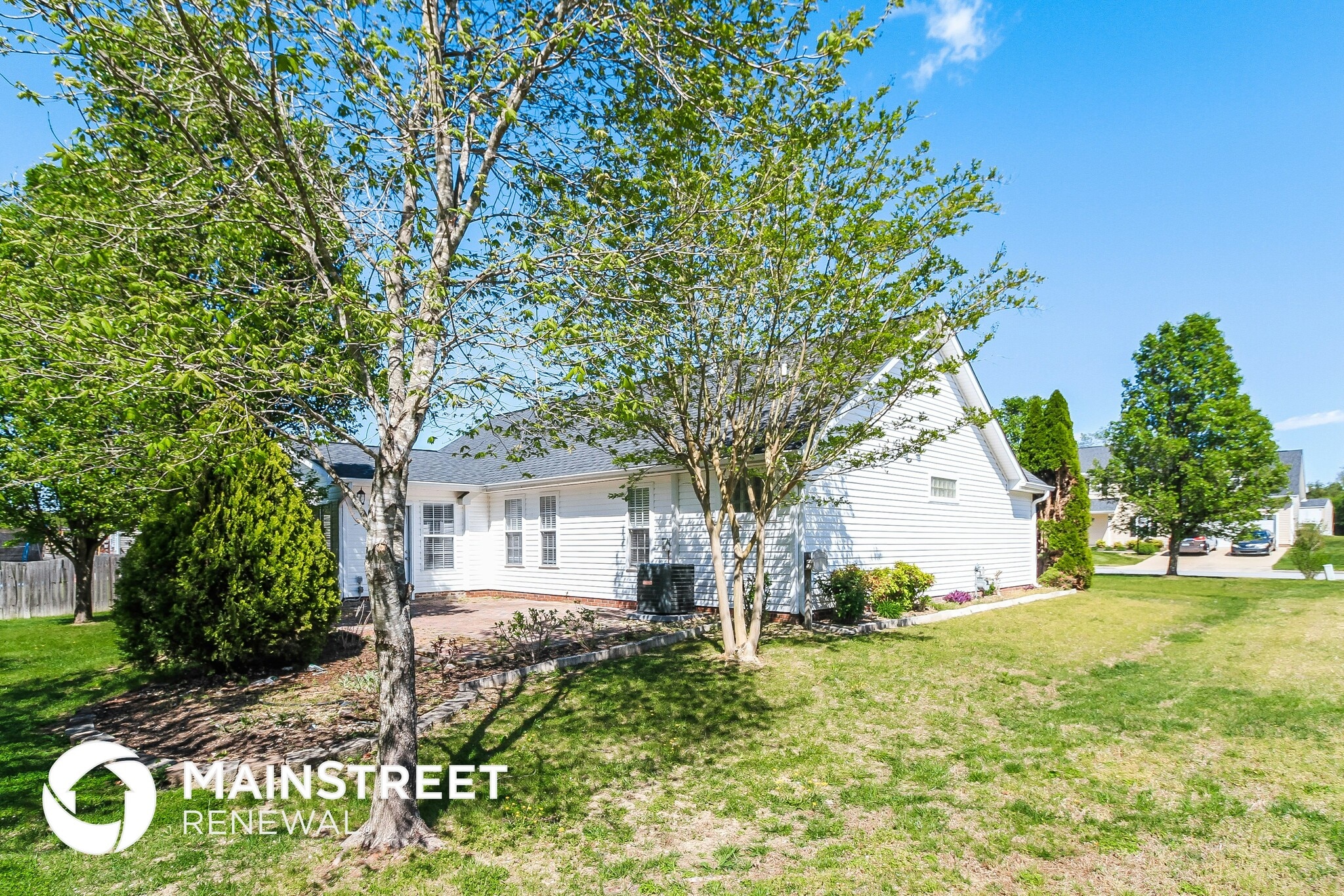 Building Photo - 5939 Old Plank Rd