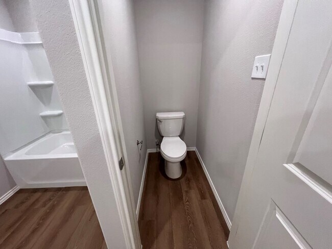 Building Photo - 7216 E County Rd 99 1/2