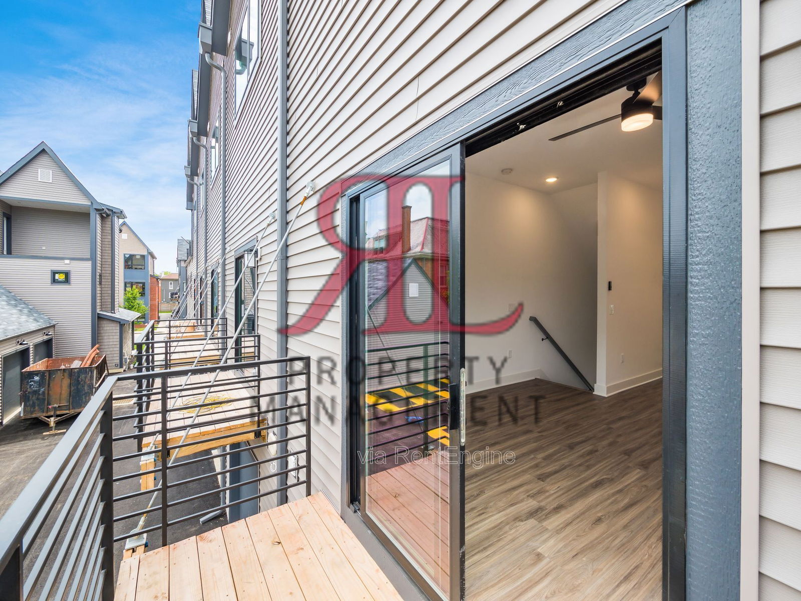 Building Photo - 1096 Oak St