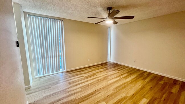 Building Photo - Move-In Ready Serra Mesa 3BR/2BA Condo, Newly Remodeled with Offstreet Parking