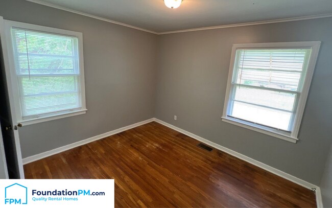 Building Photo - 2324 Slocum Ave