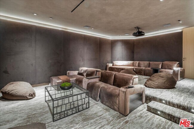 Building Photo - 766 Paseo Miramar
