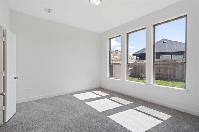 Building Photo - 16310 Rock Hollow Bend Ln