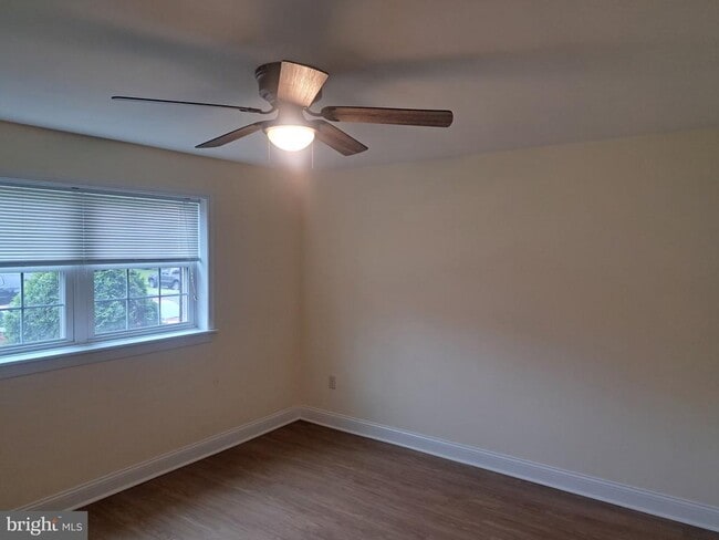 Building Photo - 598 Belmont Ave