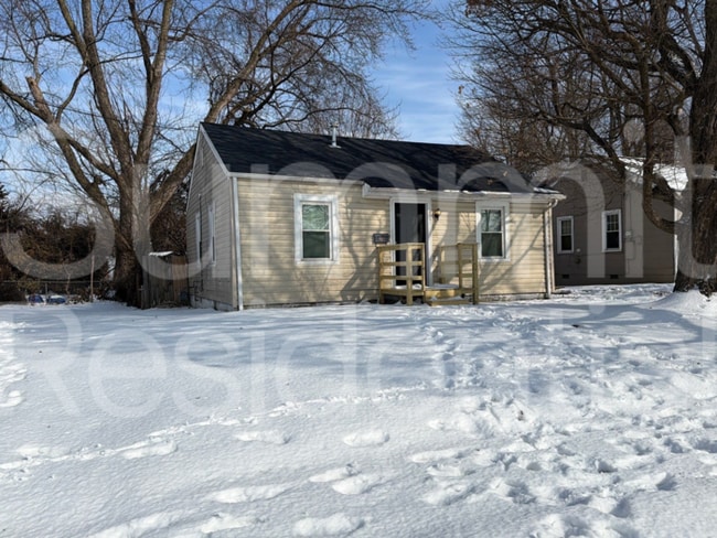 Building Photo - 3031 Linwood Ave