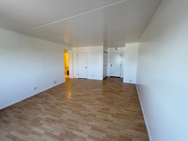 Building Photo - 6340 Americana Dr