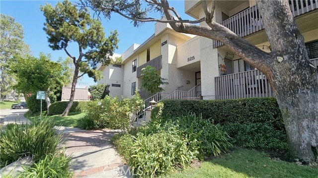 Building Photo - 15215 Magnolia Blvd