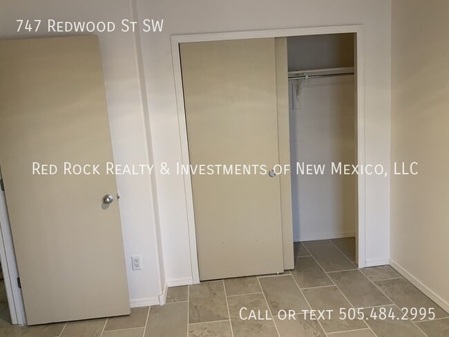 Building Photo - 747 Redwood St SW