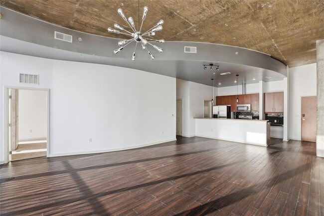 Building Photo - 155 S Court Ave