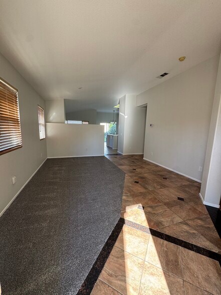 Building Photo - 33546 Maplewood Ct