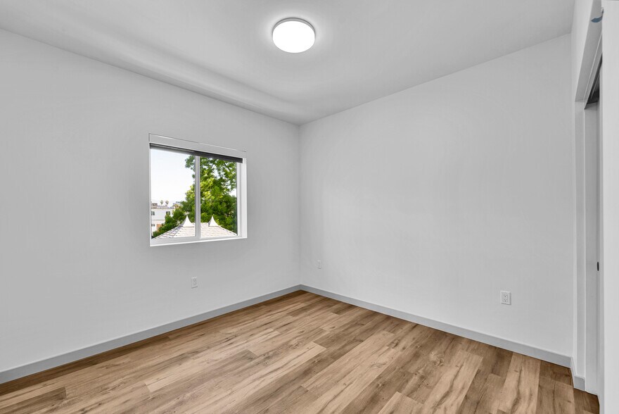 Building Photo - 1240 Magnolia Ave