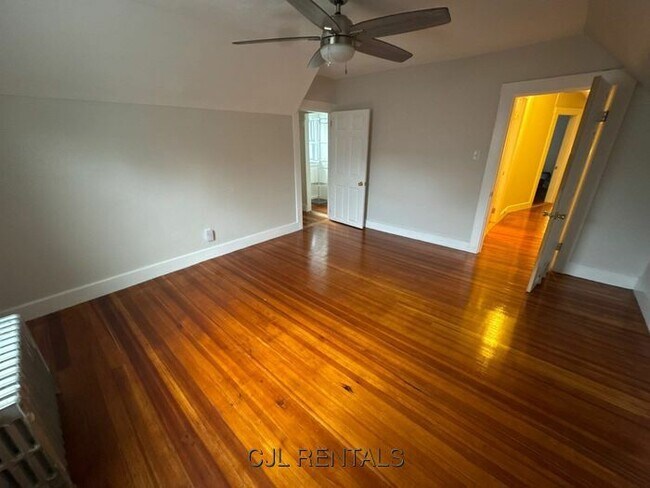 Building Photo - 145 Albion St