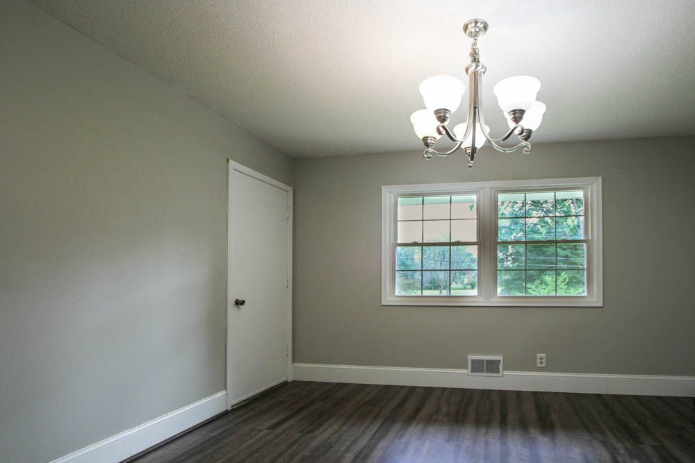 Building Photo - 8613 Zenith Rd
