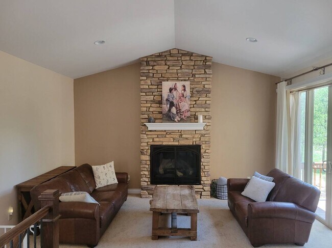 Building Photo - 6980 Wildridge Rd