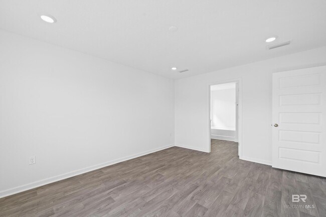 Building Photo - 14639 Dayton Cir