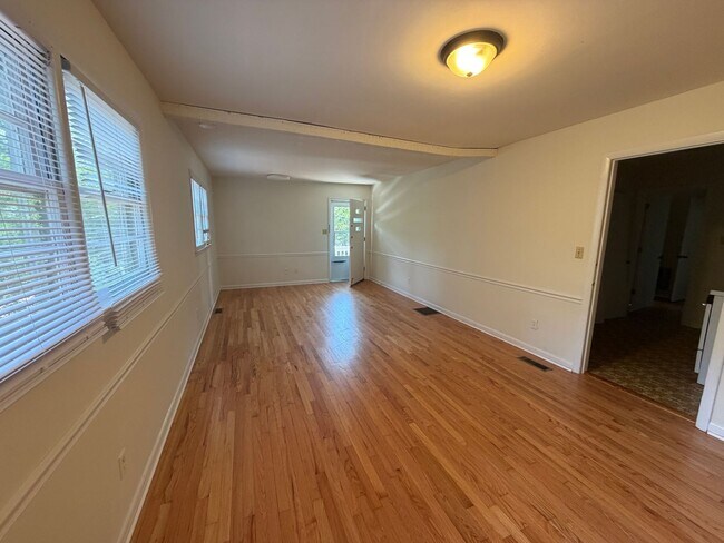 Building Photo - 1312 Ridge Rd