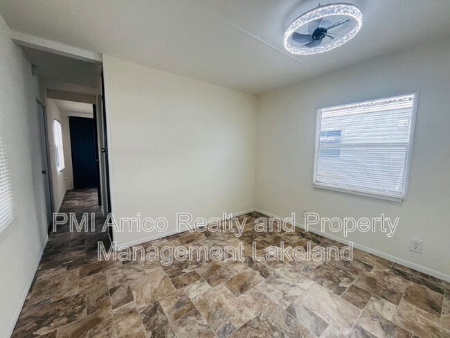 Building Photo - 550 Woodpecker Pike