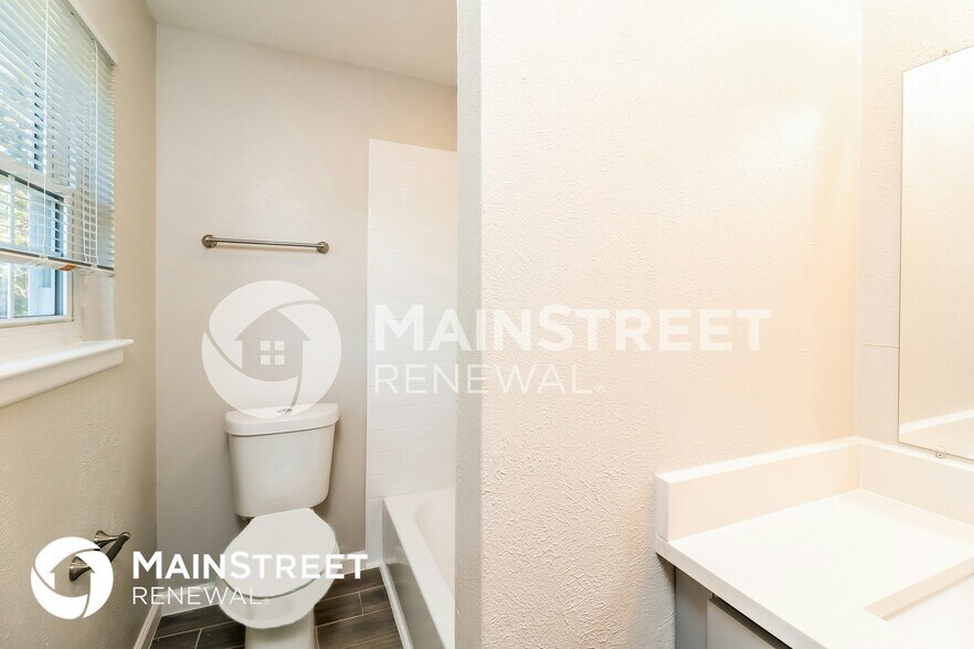 Building Photo - 953 Charleston Dr