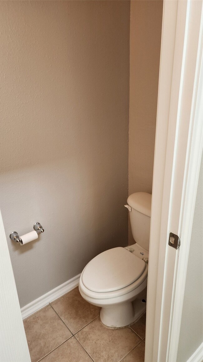 Building Photo - 11428 Hackmatack Way