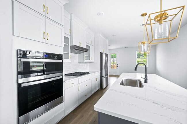 Building Photo - "Prime Location Opportunity: Secure Your Future on Poplar Farms Drive, Franklin, TN!" The interne...