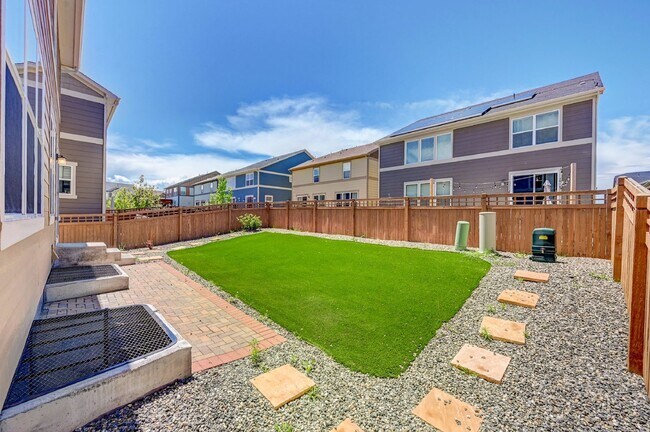 Building Photo - $3,325 - 3 Bed, 3 Bath Home in Centennial ...