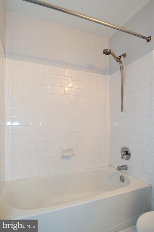 Building Photo - 15511 Kennett Square Way