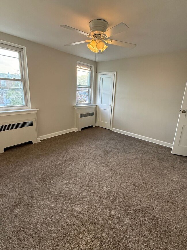 Building Photo - 3-Bedroom Home in Northeast Phila. Available For Rent!