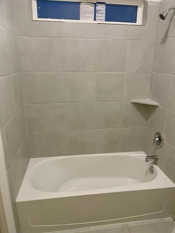 Building Photo - 12602 White Pelican Ct