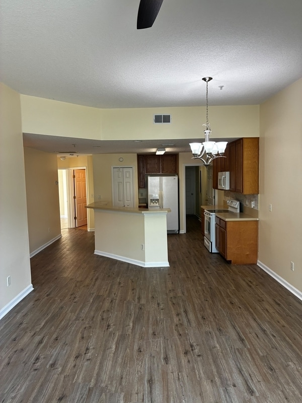 Building Photo - 9370 Scaup Way