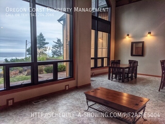 Building Photo - Amazing Ocean view 3 Bedroom Condominium!