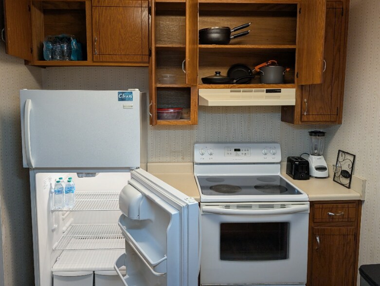 Building Photo - 153 Candlebrook Dr