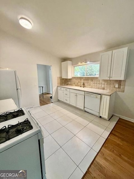 Building Photo - 3591 Raymond Dr