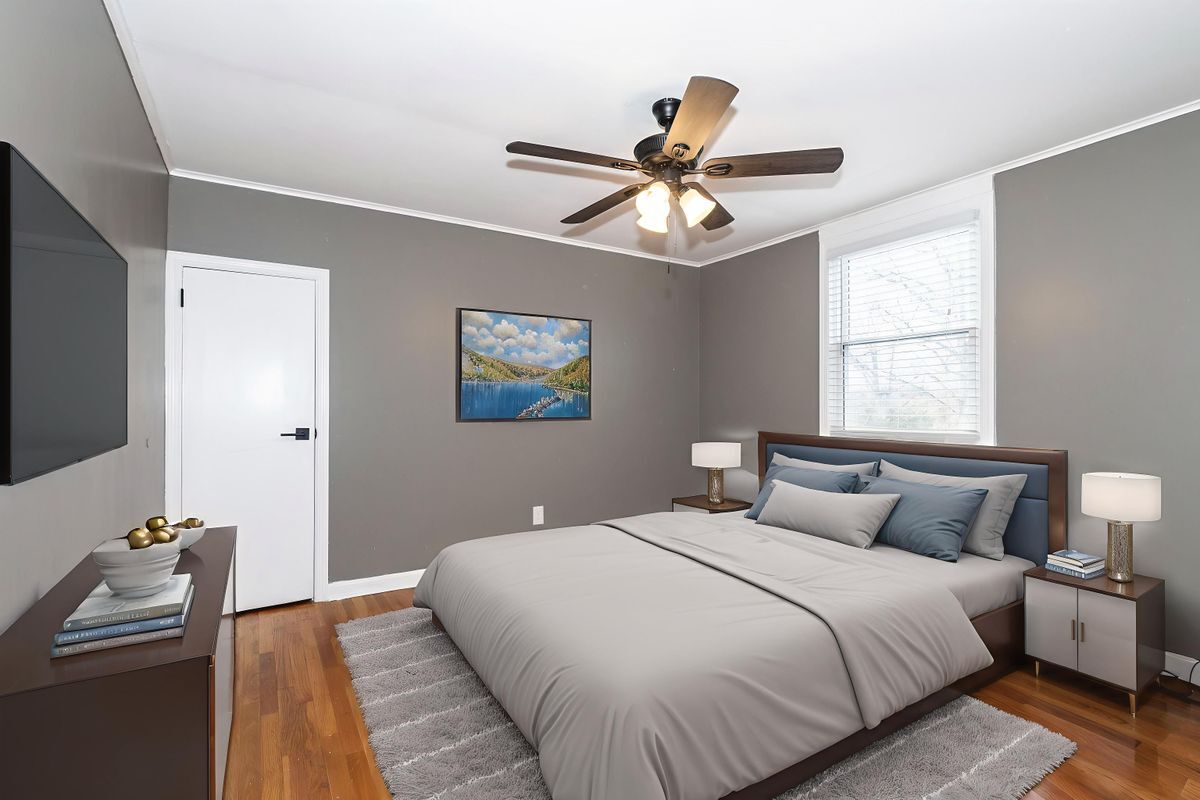 Building Photo - 23 Gates Ave