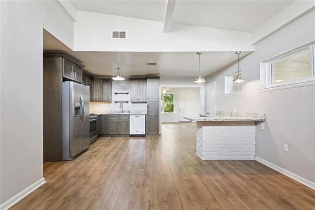 Building Photo - 1424 Hesper Ave