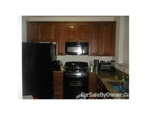 Building Photo - 802 Edison Glen Terrace