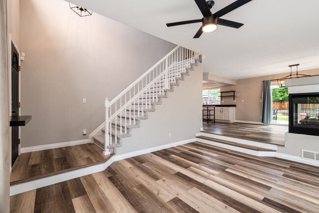 Building Photo - 4779 Waldenwood Dr